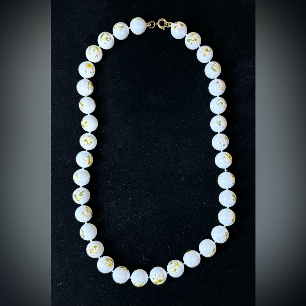 Vintage white bead strand necklace with printed yellow flowers C139